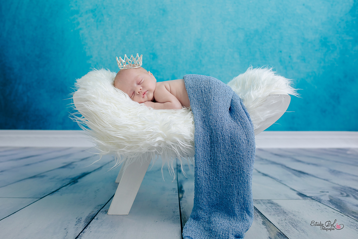 Gustavo está reinando de coroinha no ensaio