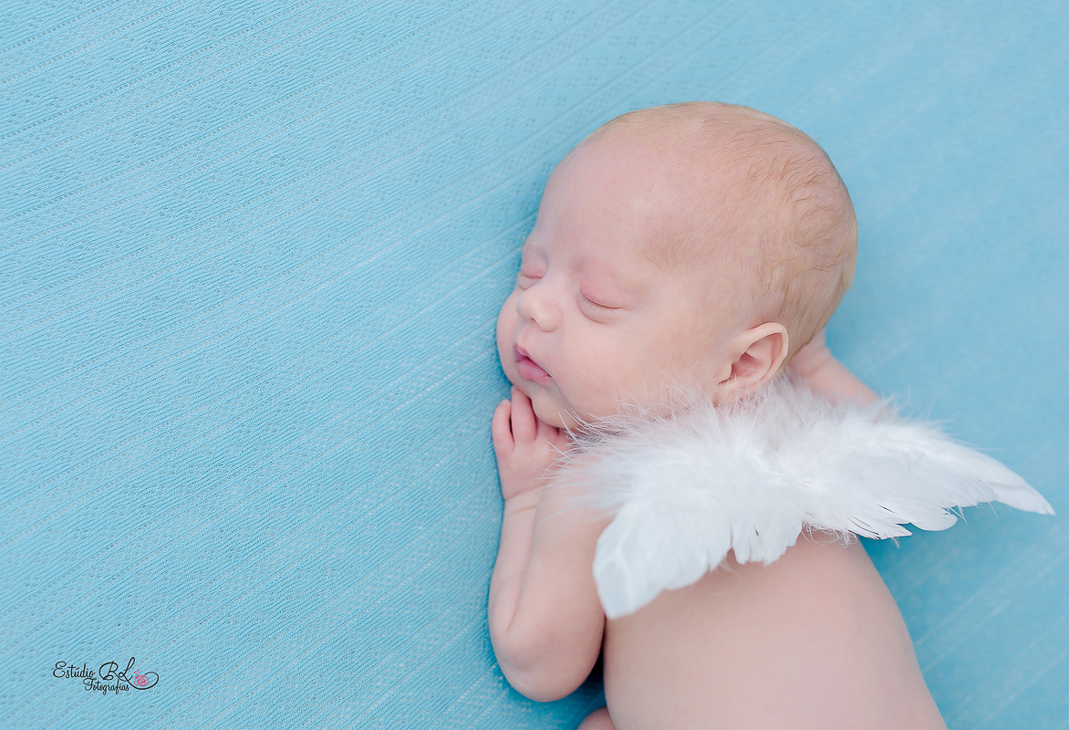 A mamãe queria tanto o Gustavo de anjinho no ensaio