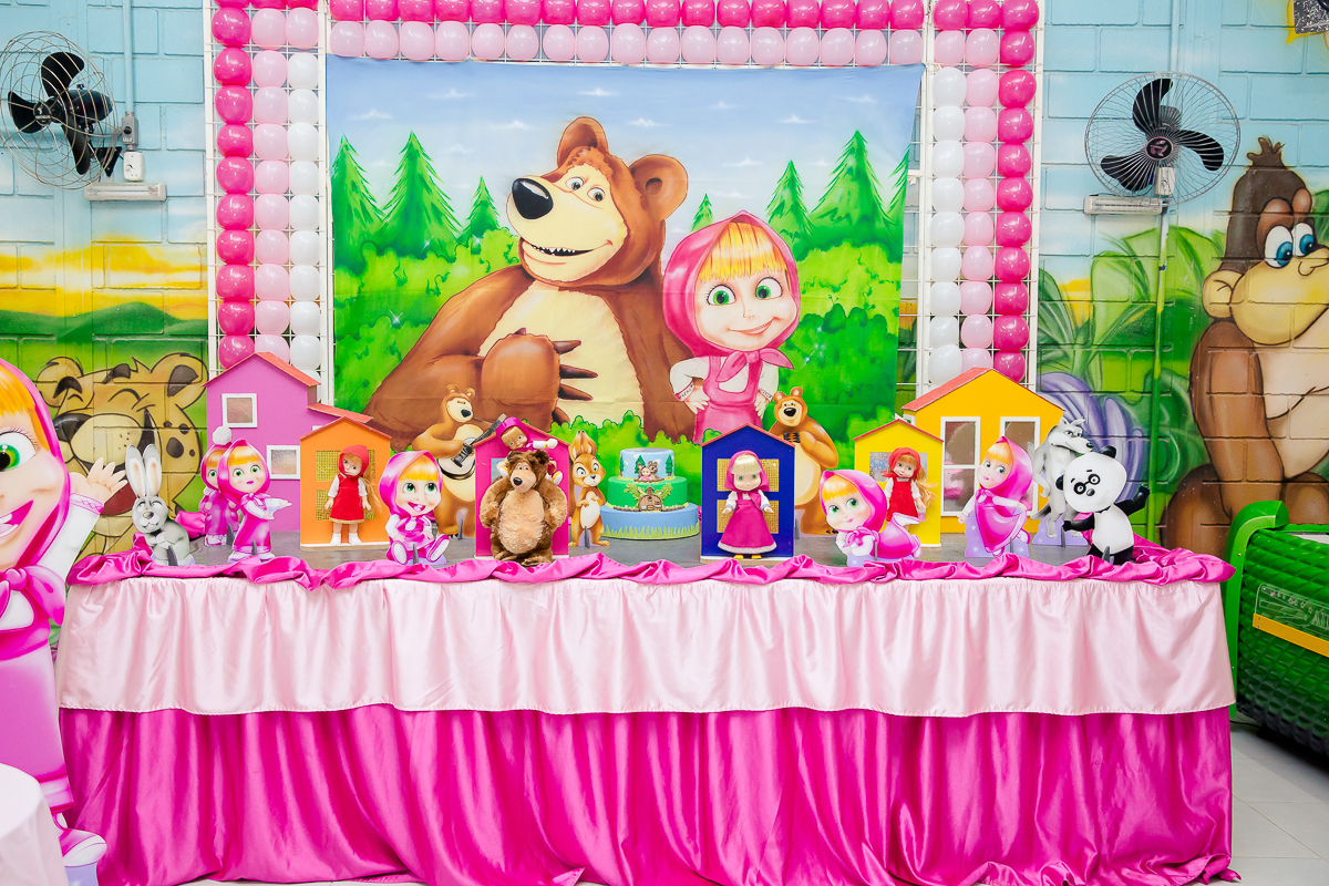 Aniversário de 6 aninho da Larissa nos Buffet na Floresta