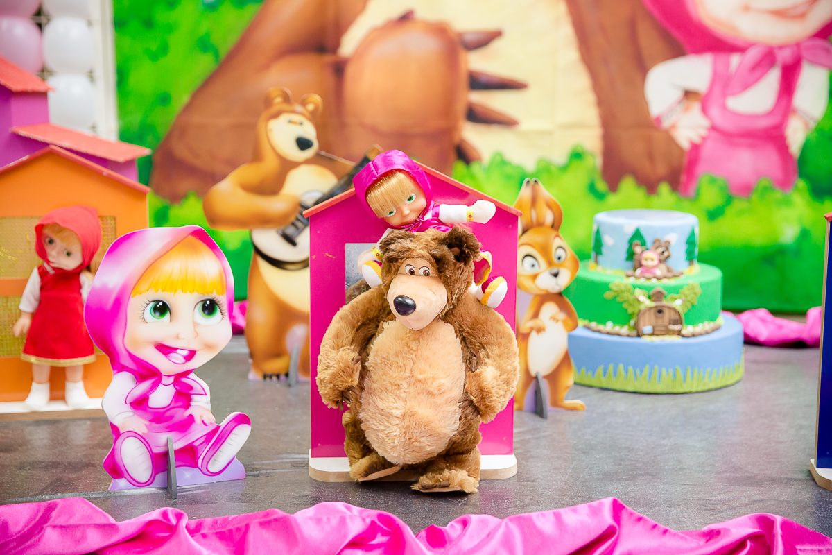 Aniversário de 6 aninho da Larissa nos Buffet na Floresta