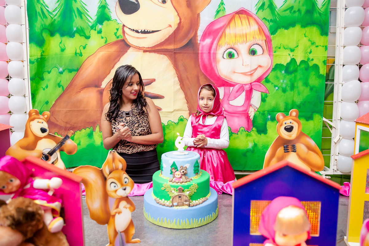 Aniversário de 6 aninho da Larissa nos Buffet na Floresta