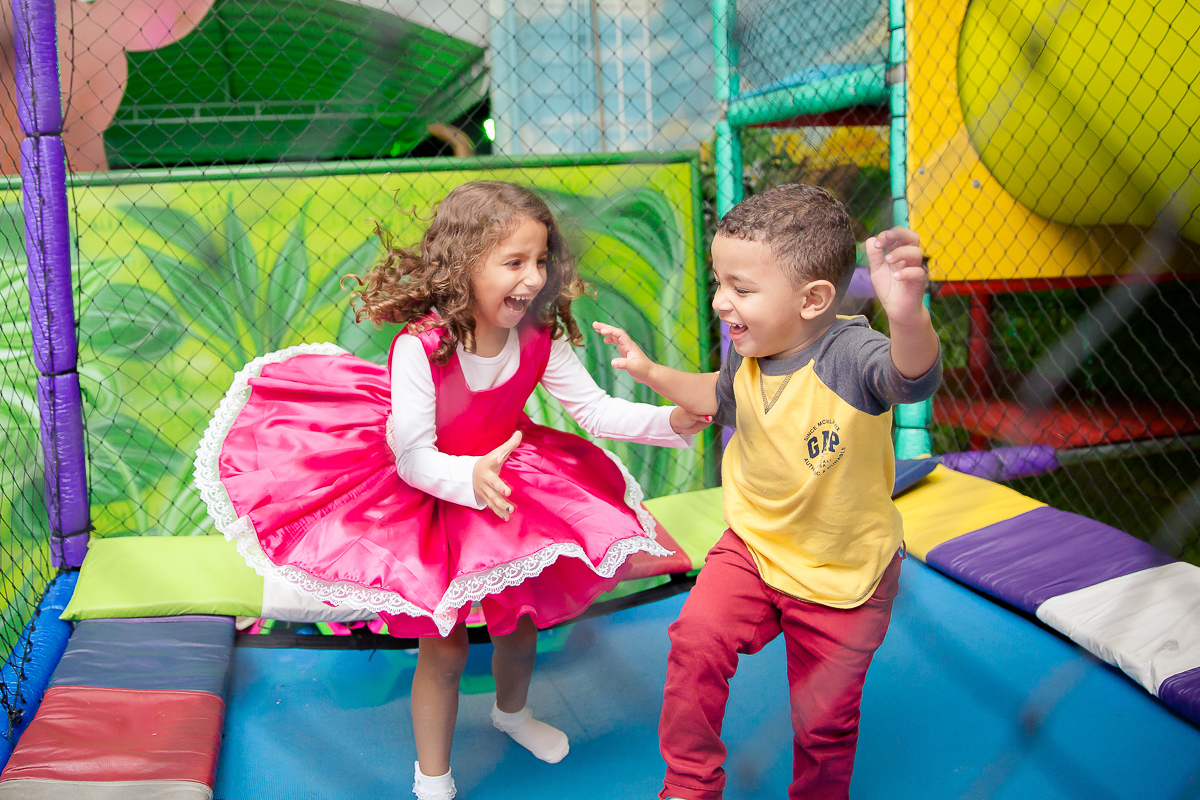 Aniversário de 6 aninho da Larissa nos Buffet na Floresta
