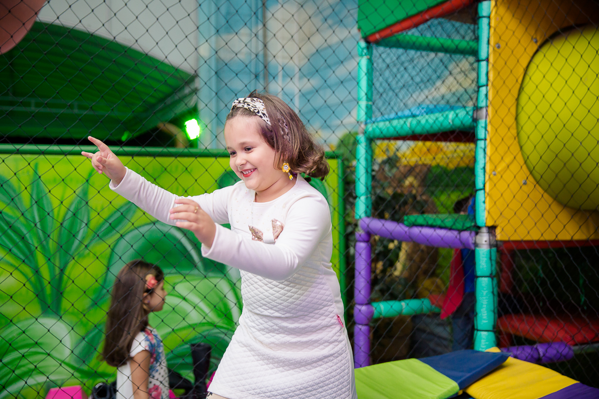 Aniversário de 6 aninho da Larissa nos Buffet na Floresta