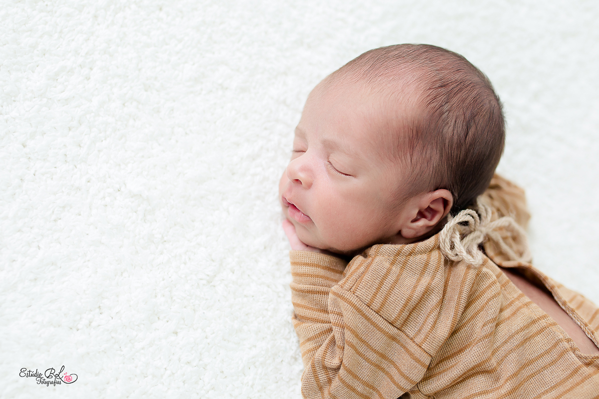 Newborn Thomas recém nascido