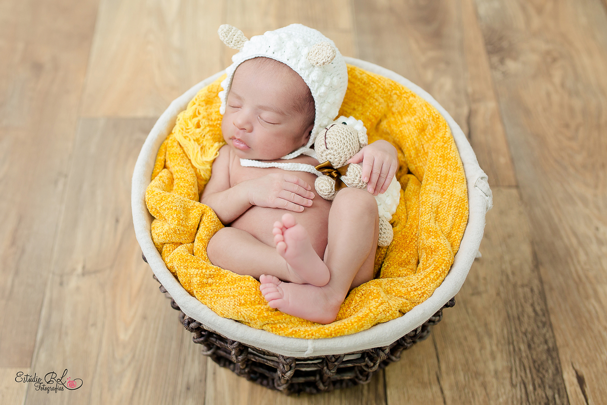 Newborn Thomas recém nascido
