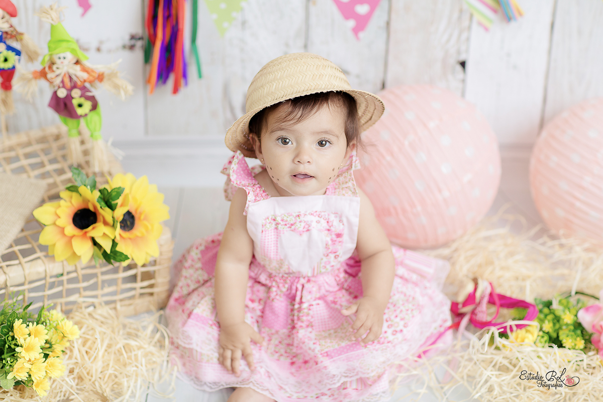 acompanhamento Mirela 8 meses caipirinha linda , festa junina