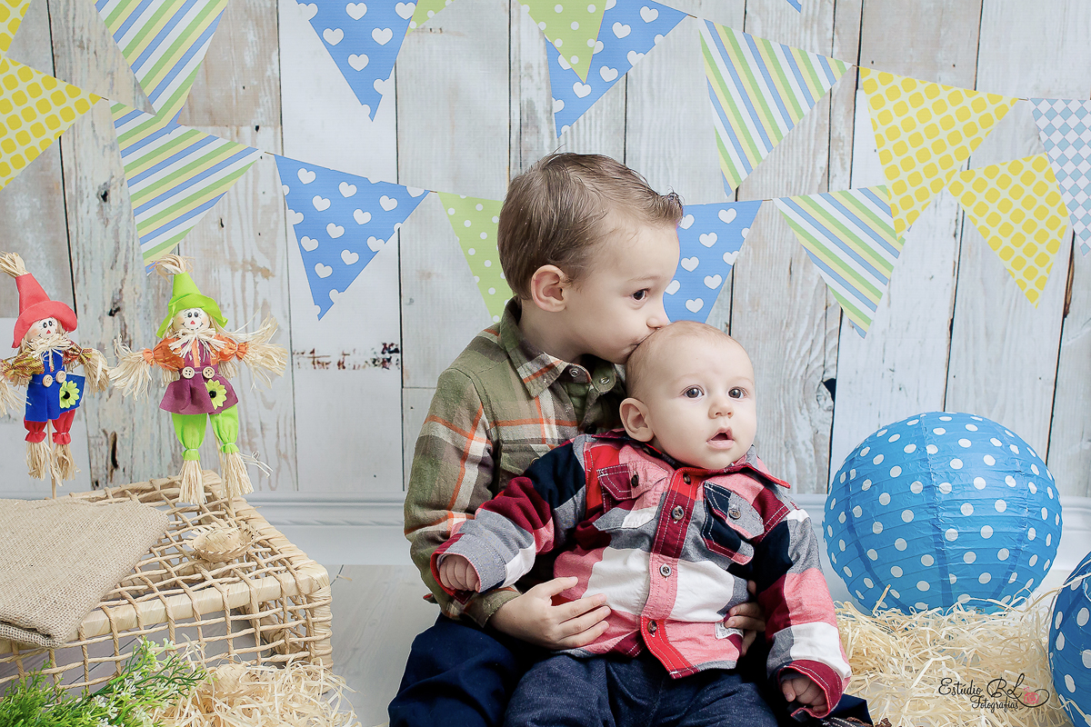 A sessão de 4 meses do Davi Macool foi em clima de festa junina!!!