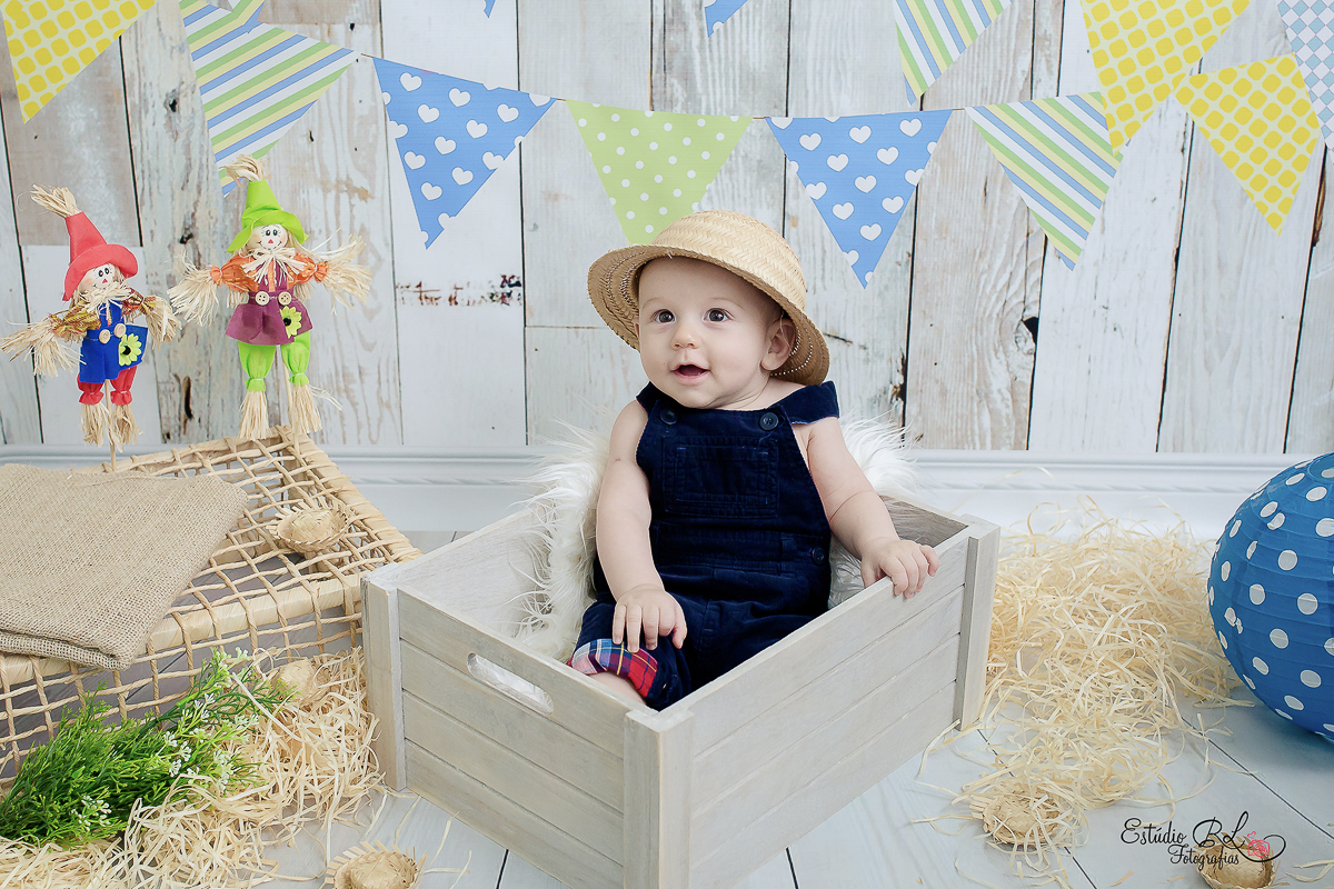 A sessão de 4 meses do Davi Macool foi em clima de festa junina!!!A sessão de 4 meses do Davi Macool foi em clima de festa junina!!!