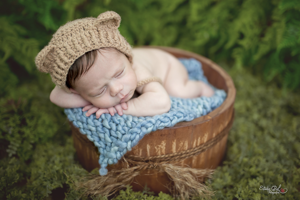 ensaio newborn do Kauã no jardim