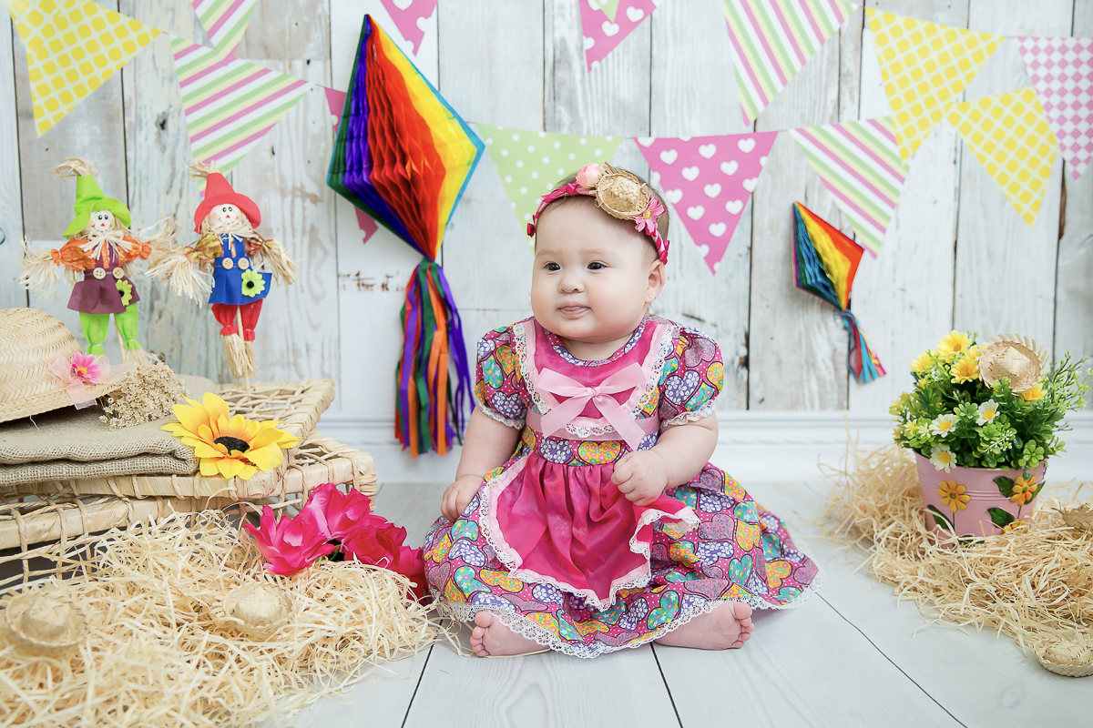 sessão seis meses yanne acompanhamento trimestral anjinho na lua caipirinha festa junina sessão temática papai mamãe estúdio rl fotografias Sorocaba brasil 