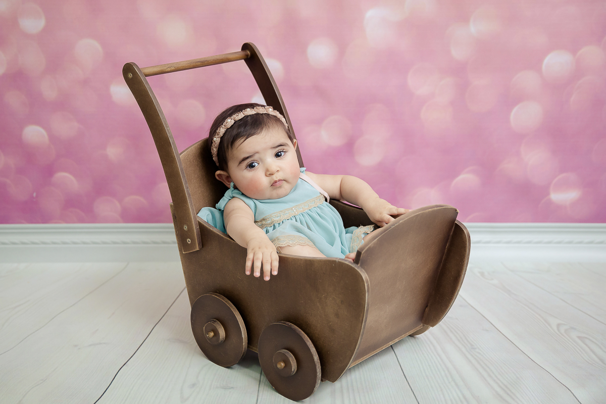 ensaio Alice Vitória 6 meses, bebe no carrinho