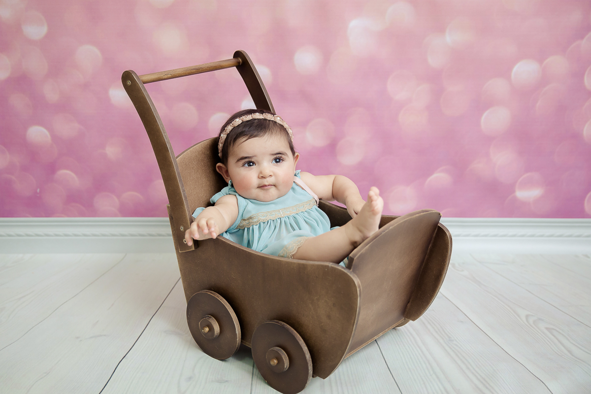 ensaio Alice Vitória 6 meses, bebe no carrinho