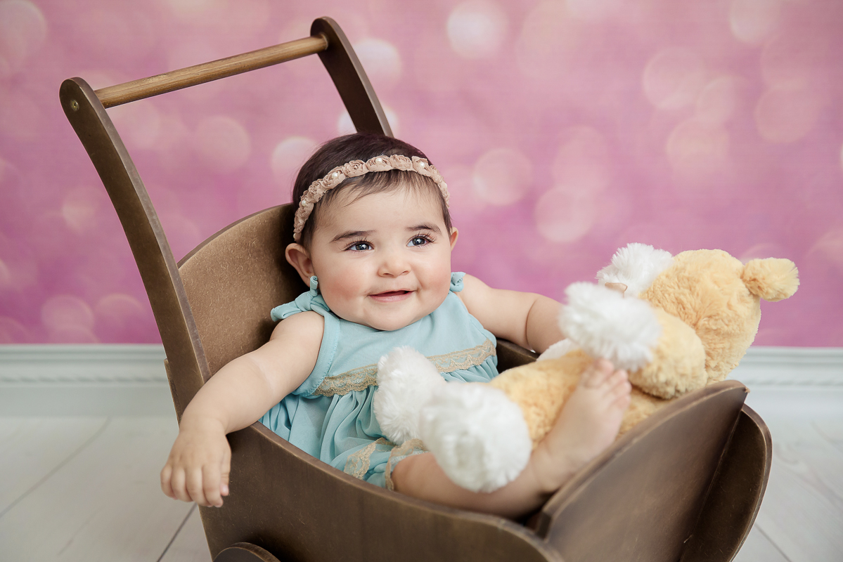 ensaio Alice Vitória 6 meses, bebe no carrinho