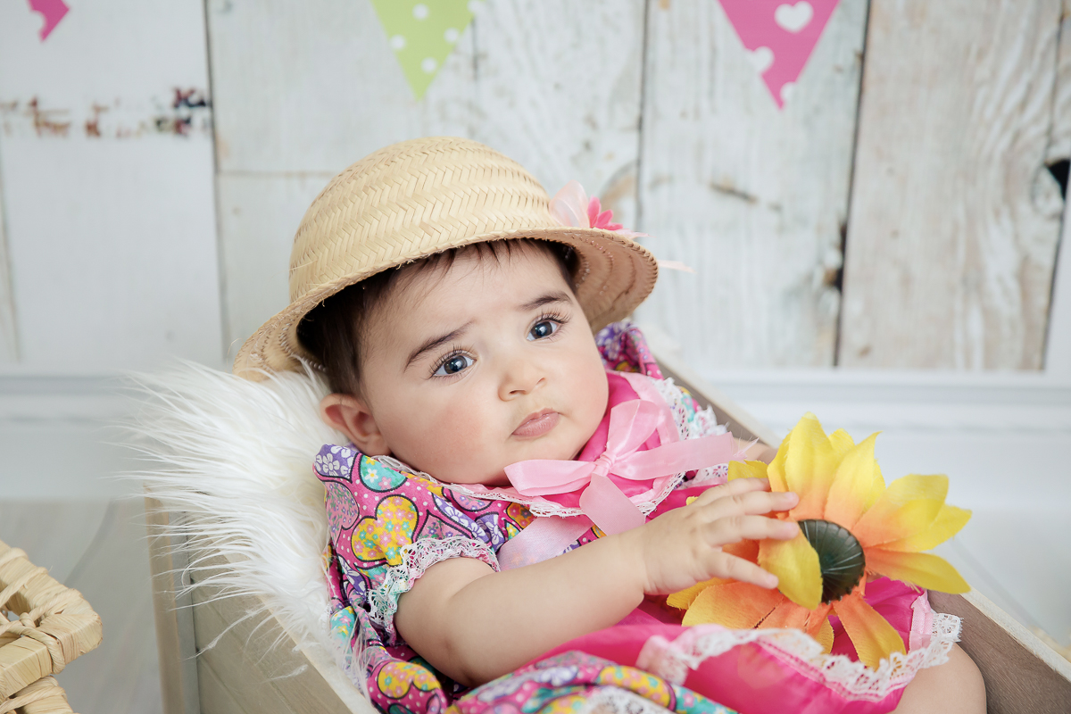 ensaio Alice Vitória 6 meses, caipirinha na festa junina
