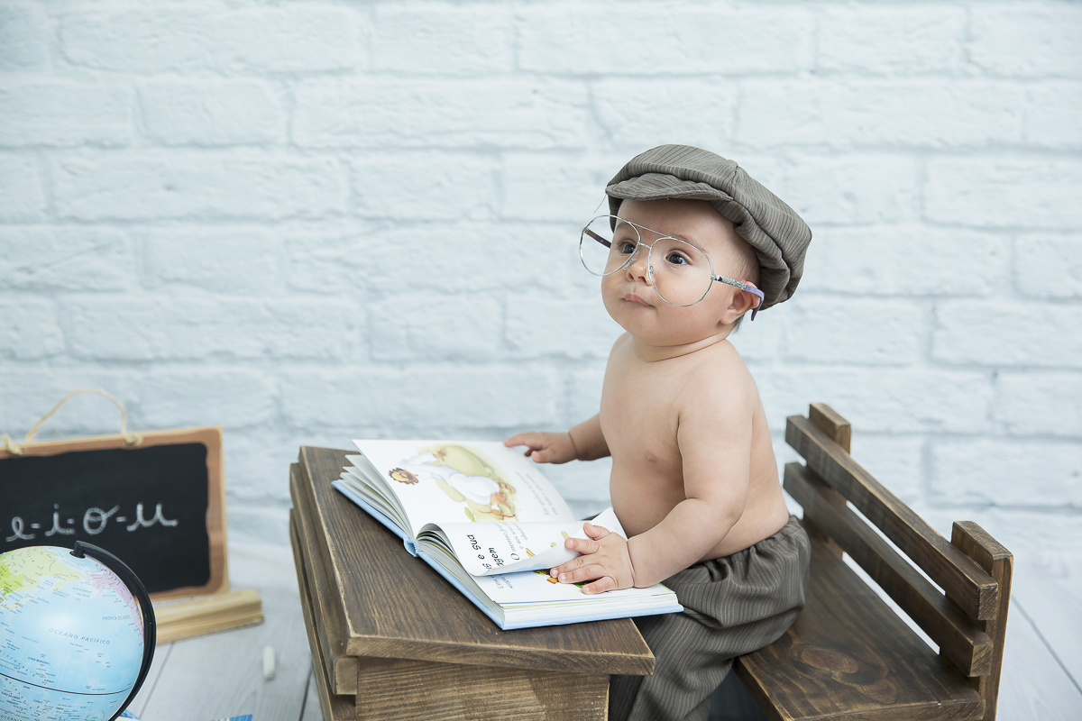 O ensaio de 6 meses do Caleb começou no estúdio com o cenário junino e terminou com um super passeio de balão foi uma delicia de sessão