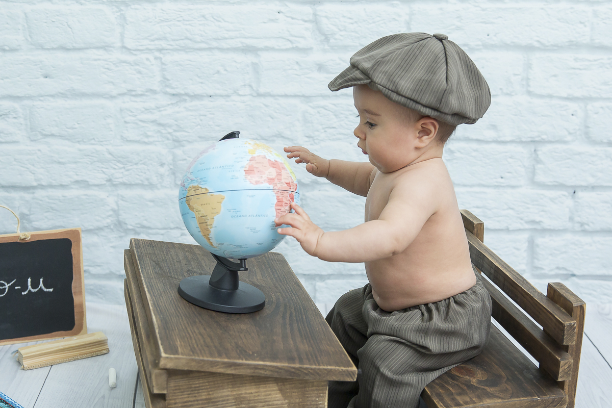O ensaio de 6 meses do Caleb começou no estúdio com o cenário junino e terminou com um super passeio de balão foi uma delicia de sessão