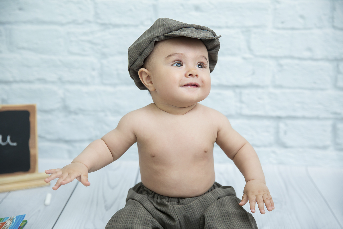 O ensaio de 6 meses do Caleb começou no estúdio com o cenário junino e terminou com um super passeio de balão foi uma delicia de sessão
