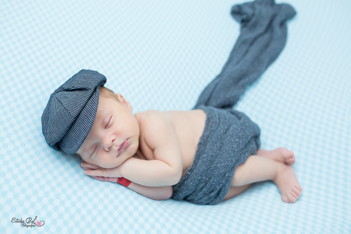 Ensaio Newborn Benjamim, sessão recém nascido, papai e mamãe irmãozinho, vovós familia