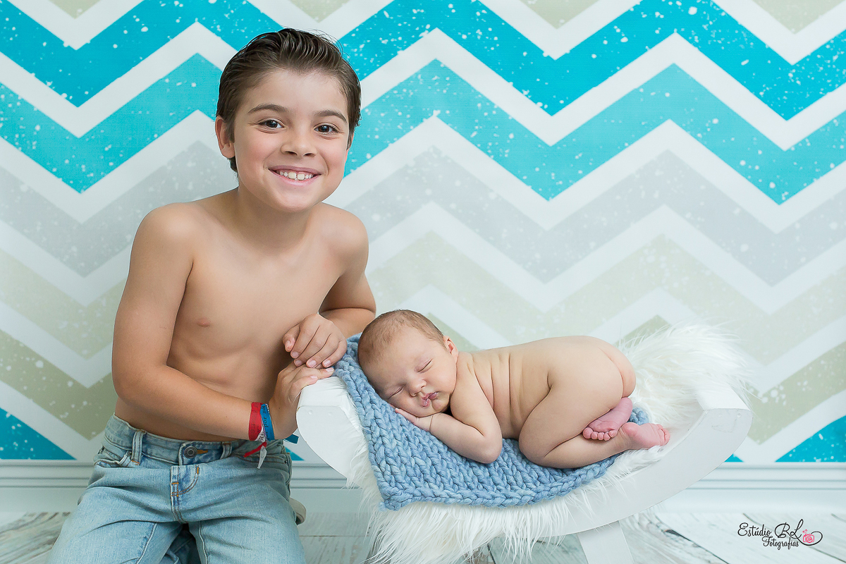 Ensaio Newborn Benjamim, sessão recém nascido, papai e mamãe irmãozinho, vovós familia