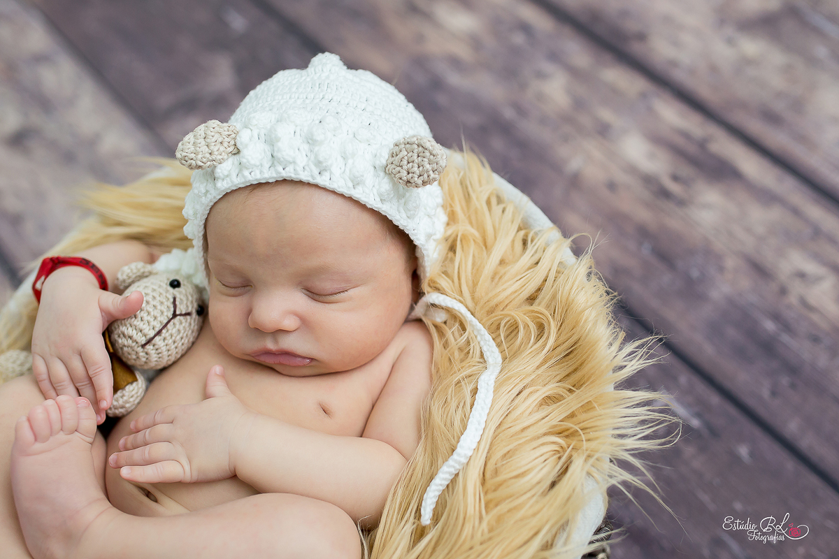 Ensaio Newborn Benjamim, sessão recém nascido, papai e mamãe irmãozinho, vovós familia