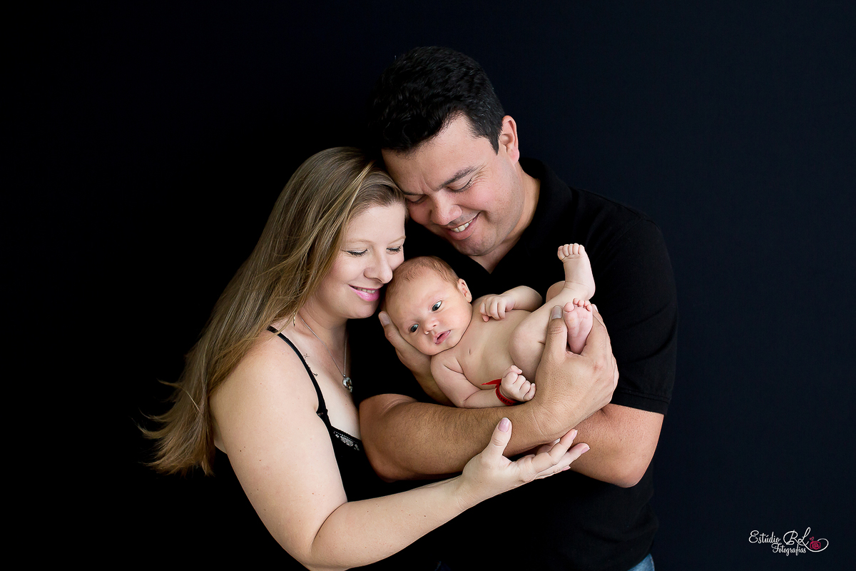 Ensaio Newborn Benjamim, sessão recém nascido, papai e mamãe irmãozinho, vovós familia