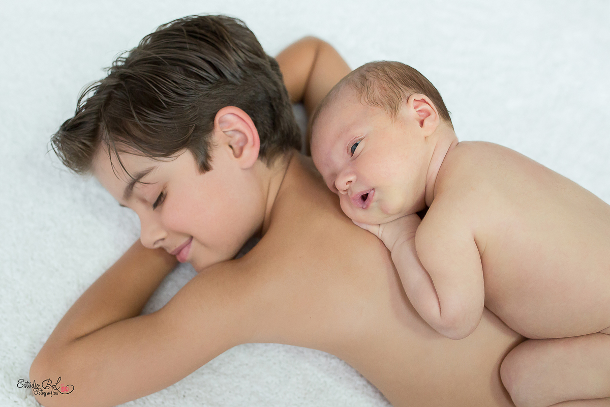 Ensaio Newborn Benjamim, sessão recém nascido, papai e mamãe irmãozinho, vovós familia