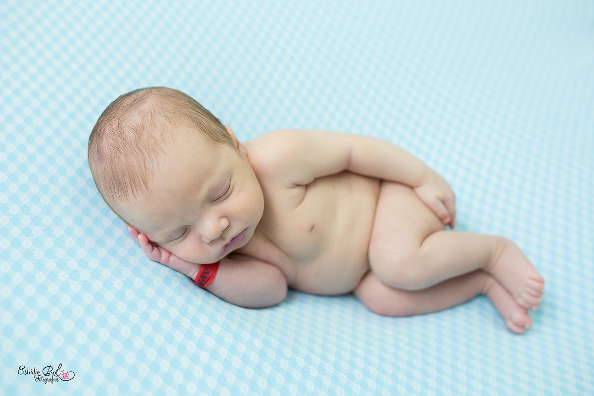 Ensaio Newborn Benjamim, sessão recém nascido, papai e mamãe irmãozinho, vovós familia