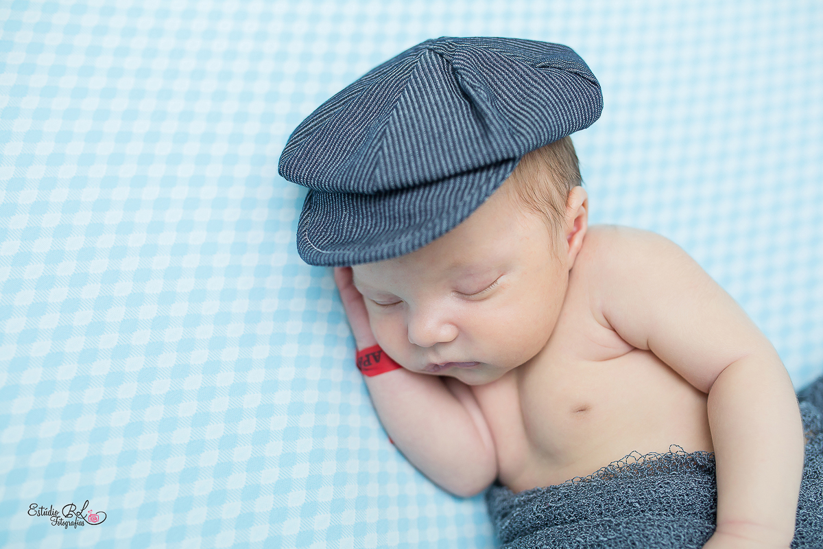 Ensaio Newborn Benjamim, sessão recém nascido, papai e mamãe irmãozinho, vovós familia