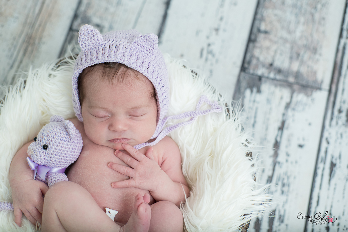 Esse foi o registro dos primeiros dias de vida da Cecilia gatinha linda