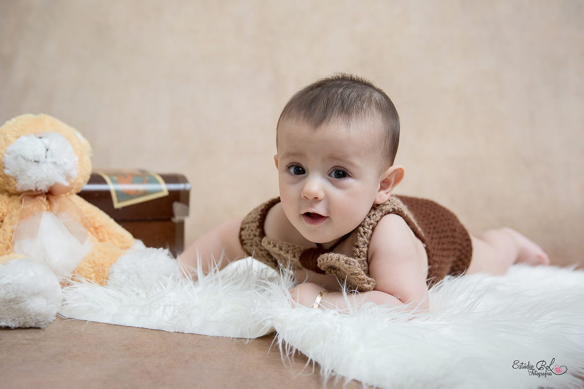 Acompanhamento Arthur 6 meses tema viajem