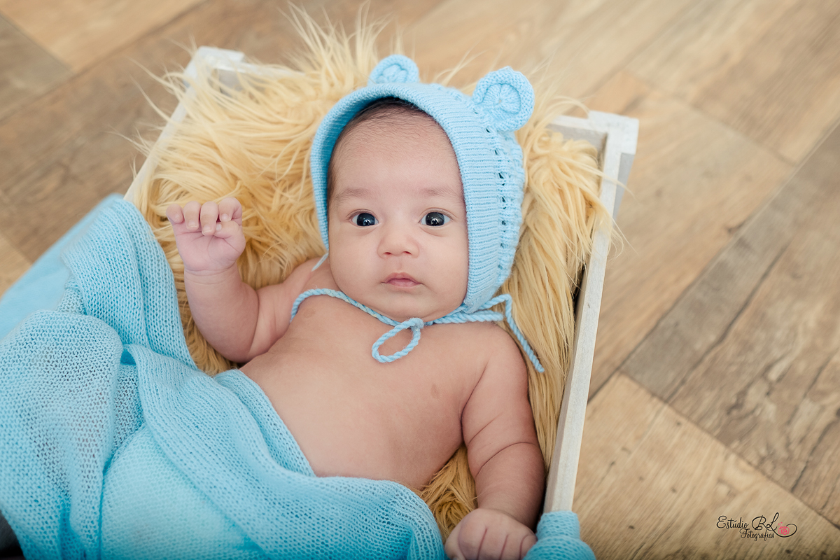 Agora vocês vão poder acompanhar o crescimento do Samuel por aqui…  Nestas fotos ele estava com 2 meses de vida