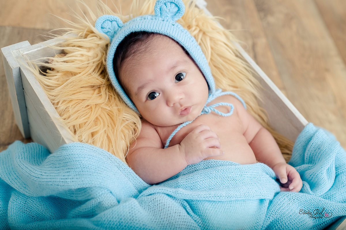 Agora vocês vão poder acompanhar o crescimento do Samuel por aqui…  Nestas fotos ele estava com 2 meses de vida