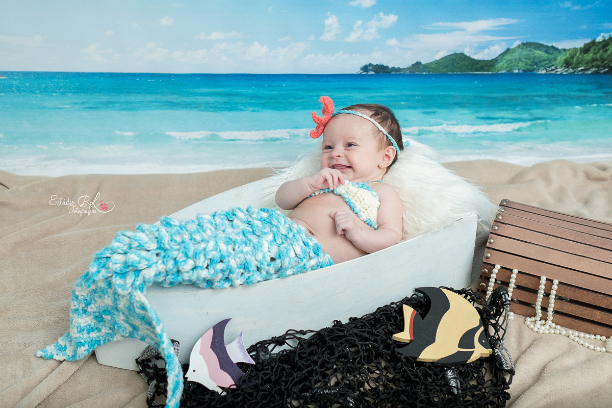 Helena 3 meses sereia linda