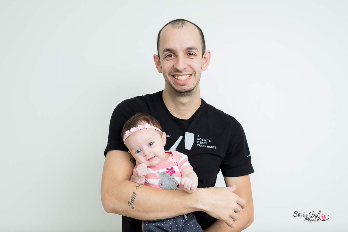 Helena 3 meses com o papai