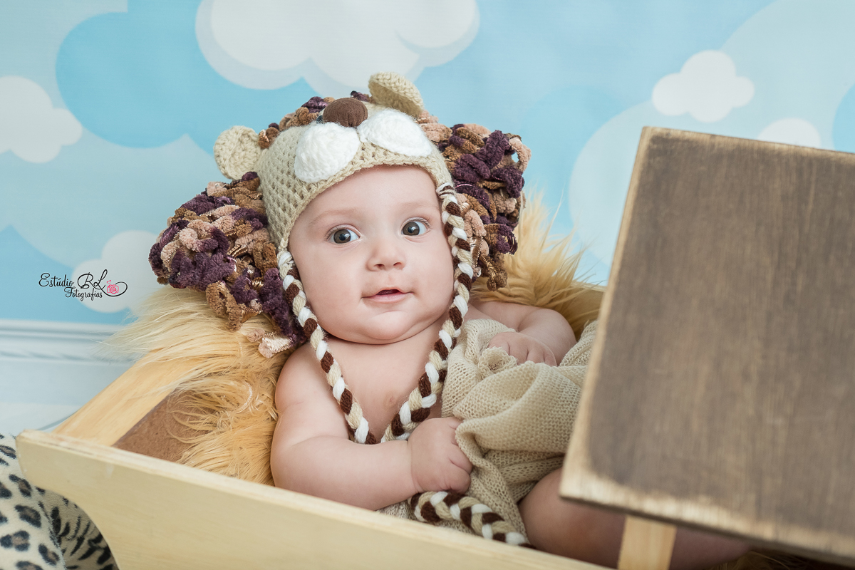 O gatinho Guilherme, está com 3 meses de pura fofura