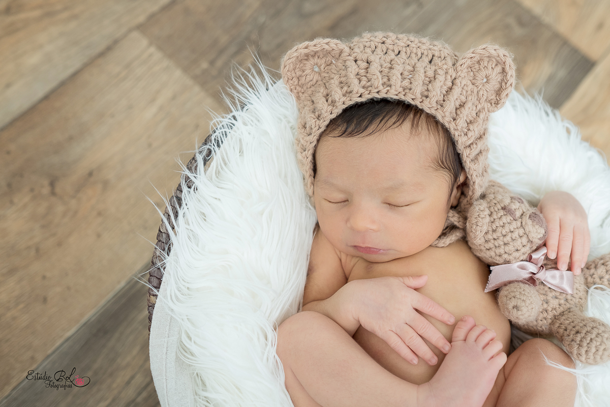Ensaio newborn do Heitor, de apenas 9 dias ursinho lindo