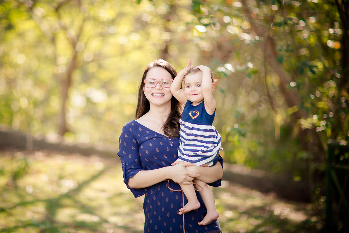 A princesinha Ayla completou seu primeiro aninho.  Então nada melhor que o ensaio Smash the Cake para comemorar.