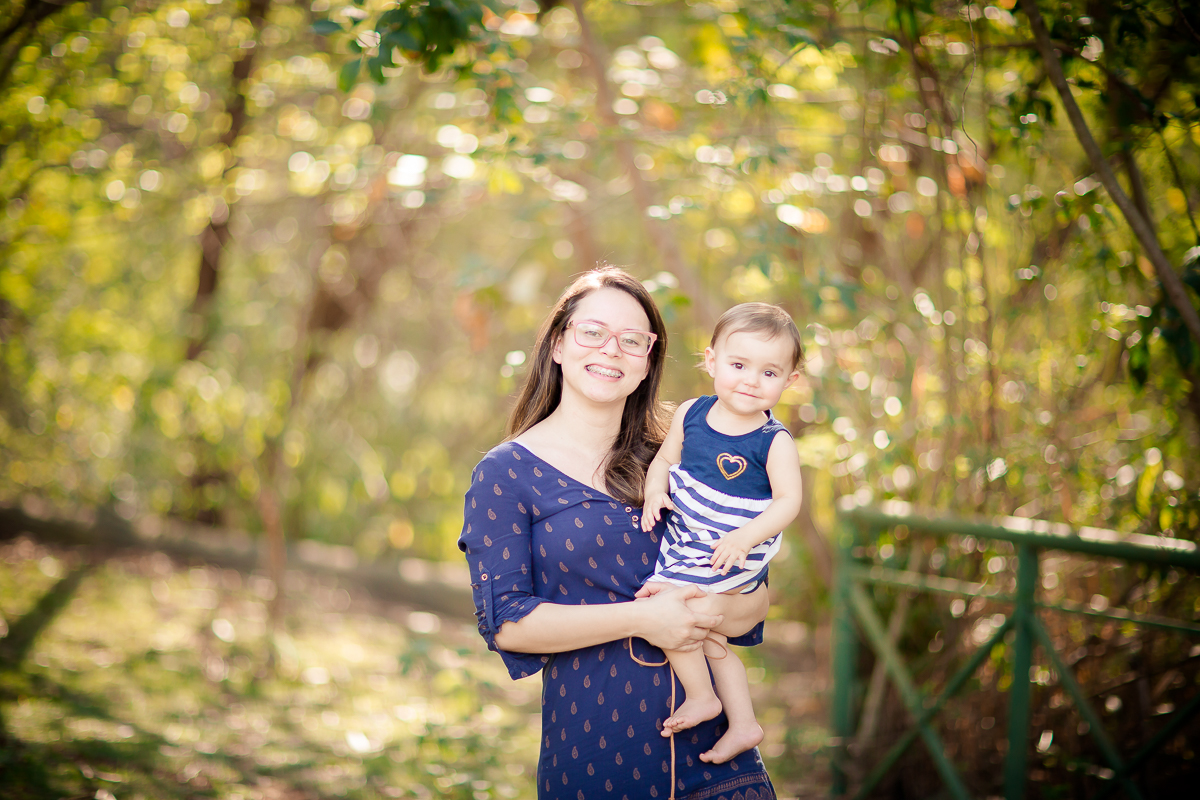 A princesinha Ayla completou seu primeiro aninho.  Então nada melhor que o ensaio Smash the Cake para comemorar.