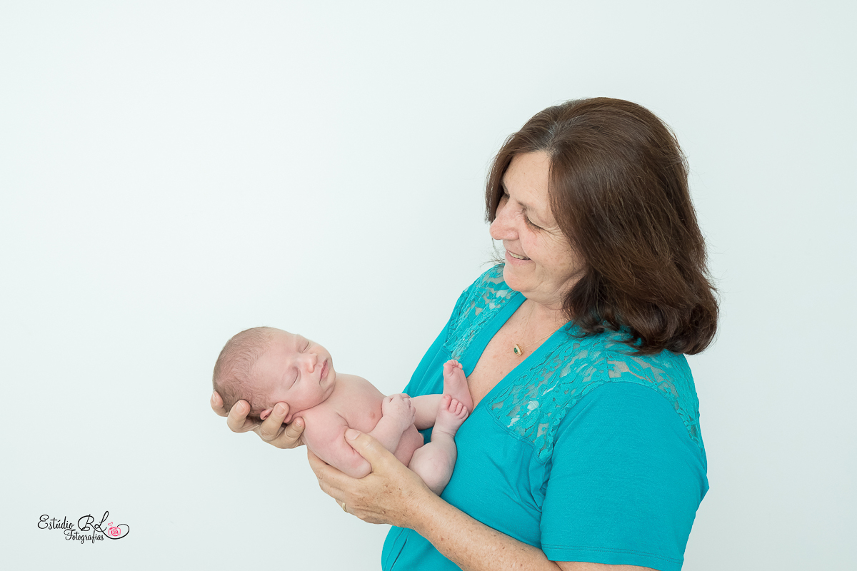 Esse é o anjinho Theo que veio fazer a sua sessão newborn com 19 dias