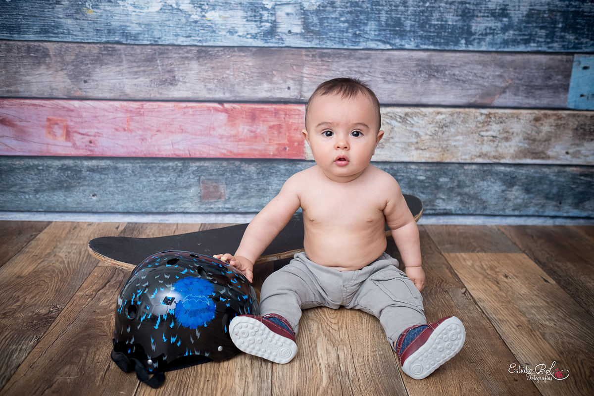 Caleb arrasou na sua sessão de 9 meses, foi super radical passeando de skate 