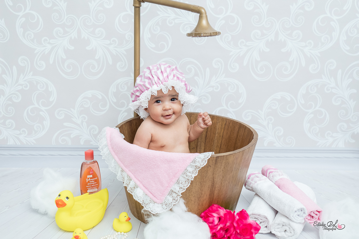 Pensem em um sorriso contagiante? Sim, o da Manu em seu ensaio de acompanhamento de 6 meses!

Ela continua ficando a cada dia mais linda, uma fofura de bebê    