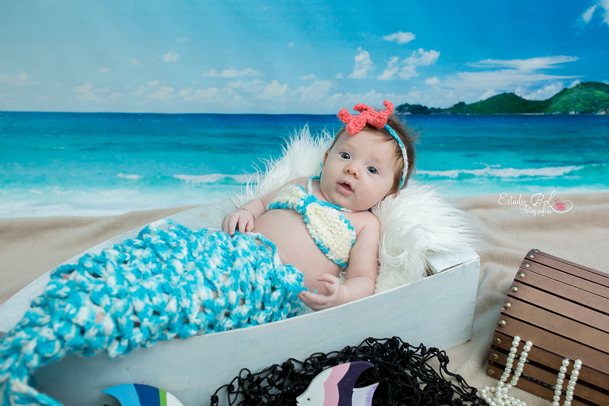 Princesinha Isabela sempre tão doce e simpática uma fofura que da ate vontade apertar....as fotos ficou uma delicadeza só no ensaio do acompanhamento trimestral registrando os seus 3 meses!