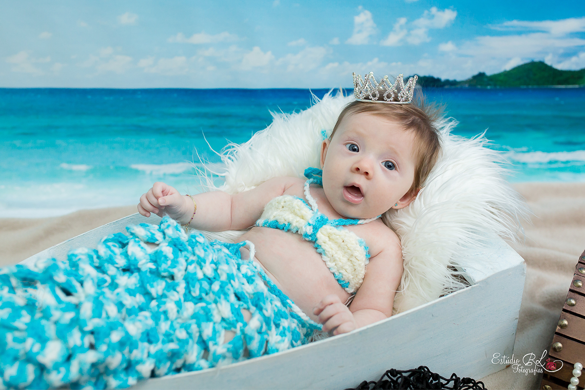 Princesinha Isabela sempre tão doce e simpática uma fofura que da ate vontade apertar....as fotos ficou uma delicadeza só no ensaio do acompanhamento trimestral registrando os seus 3 meses!