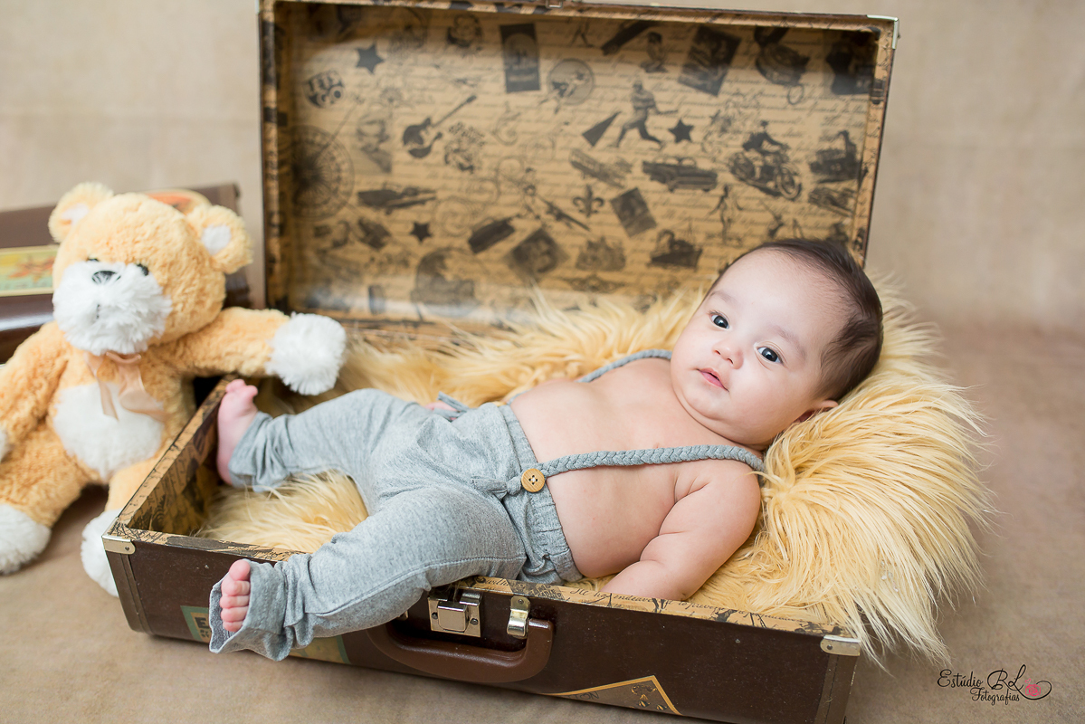 Samuel é um fofuxo. Gente não dá vontade de morder?...rsrs..3 meses de pura gostosura <3 <3