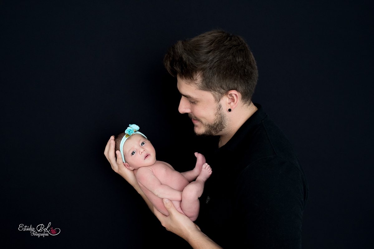 Chegou a vez de mostrar a  sessão da Sara!!! Uma linda e delicada bebê, Sara já encantando a todos com seus 14 dias de vida.