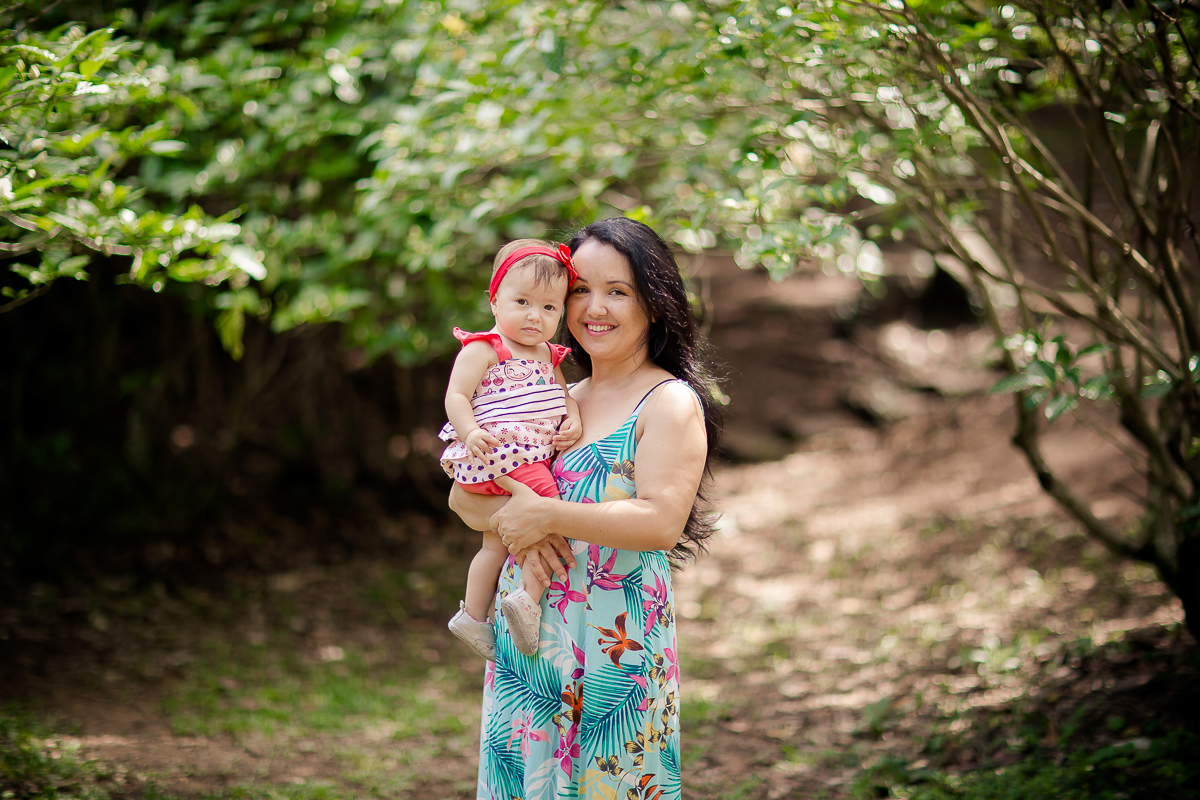 Linda e graciosa princesa muita fofa,  O Smash the cake da Maria Antonia com tema de jardim ficou apaixonante. ♥

 Essa menininha consegue bater todos recordes de  simpatia e fofura, ela é mais que demais! 