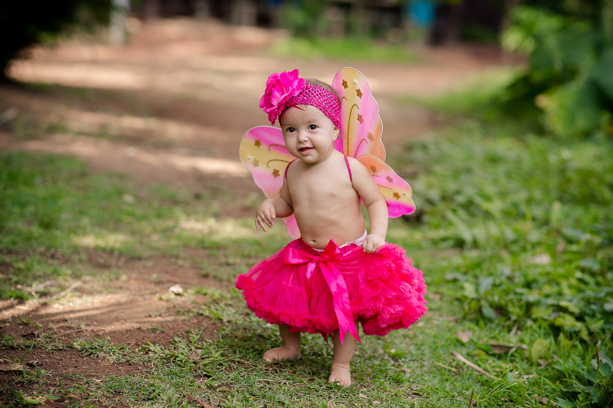 Linda e graciosa princesa muita fofa,  O Smash the cake da Maria Antonia com tema de jardim ficou apaixonante. ♥

 Essa menininha consegue bater todos recordes de  simpatia e fofura, ela é mais que demais! 