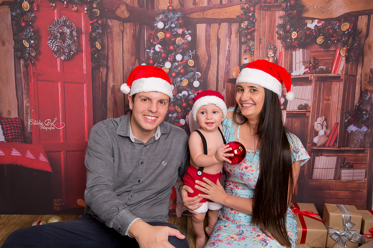 Olha só o Daniel todo charmosinho!!!

Daniel voltou em nosso estúdio para sua sessão de 9 meses...

Fotografar esse bebê é sempre uma farra, porque ele é muito sapeca e sorridente! 