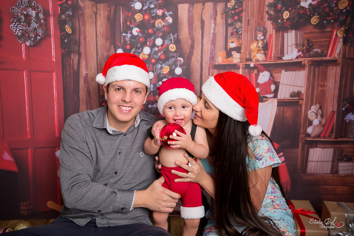Olha só o Daniel todo charmosinho!!!

Daniel voltou em nosso estúdio para sua sessão de 9 meses...

Fotografar esse bebê é sempre uma farra, porque ele é muito sapeca e sorridente! 