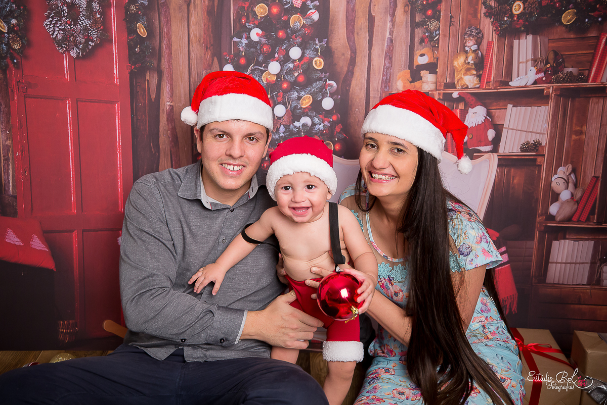 Olha só o Daniel todo charmosinho!!!

Daniel voltou em nosso estúdio para sua sessão de 9 meses...

Fotografar esse bebê é sempre uma farra, porque ele é muito sapeca e sorridente! 